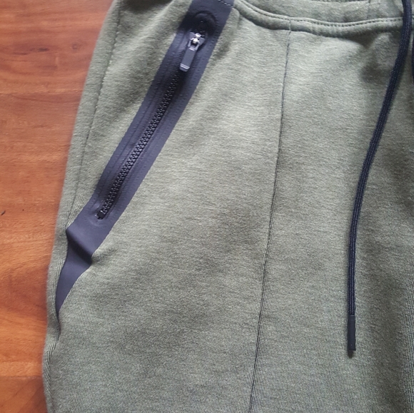 Nike women's joggers - Picture 8 of 9